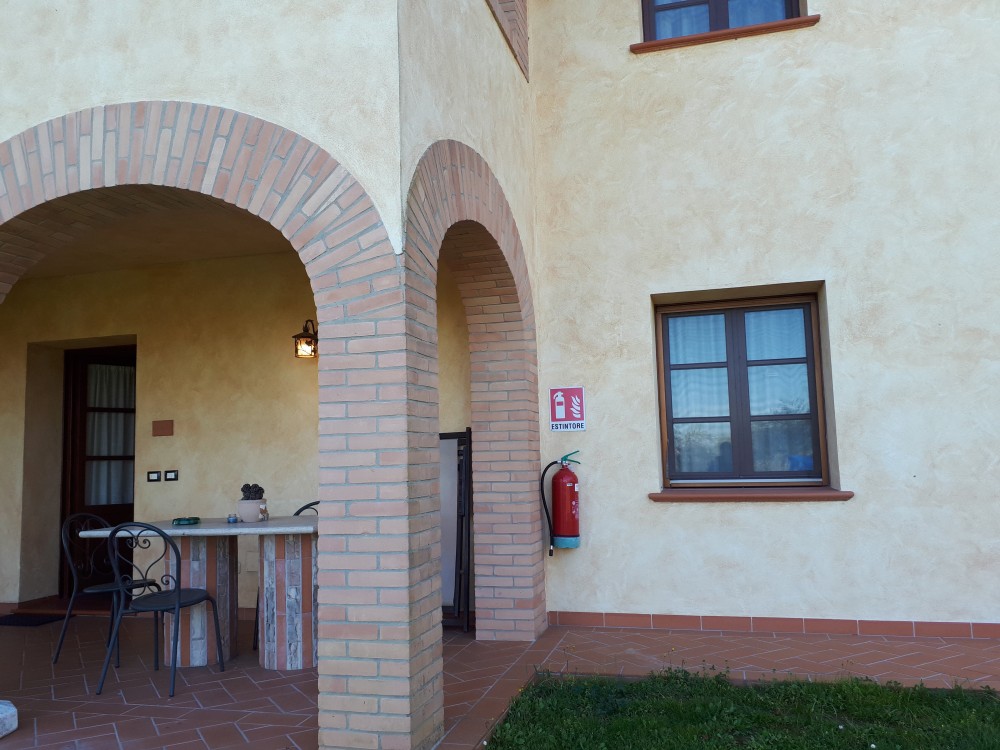 appartamenti|PT_patio Agriturismo Montemari